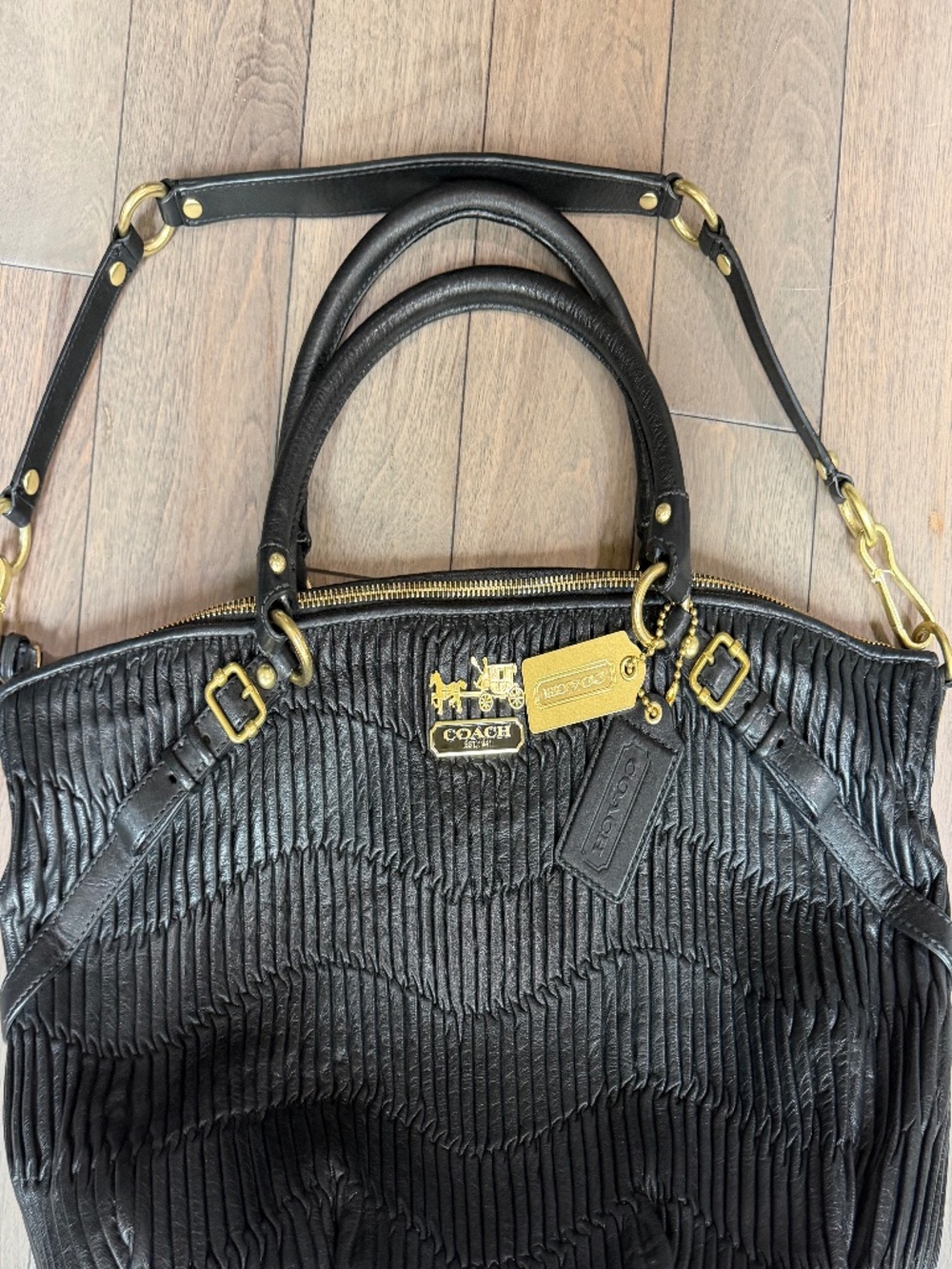 Large black Coach shoulder bag - Picture 2 of 4